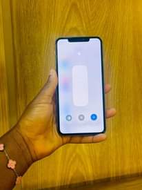 A picture of Quick sale IPhone XR clean