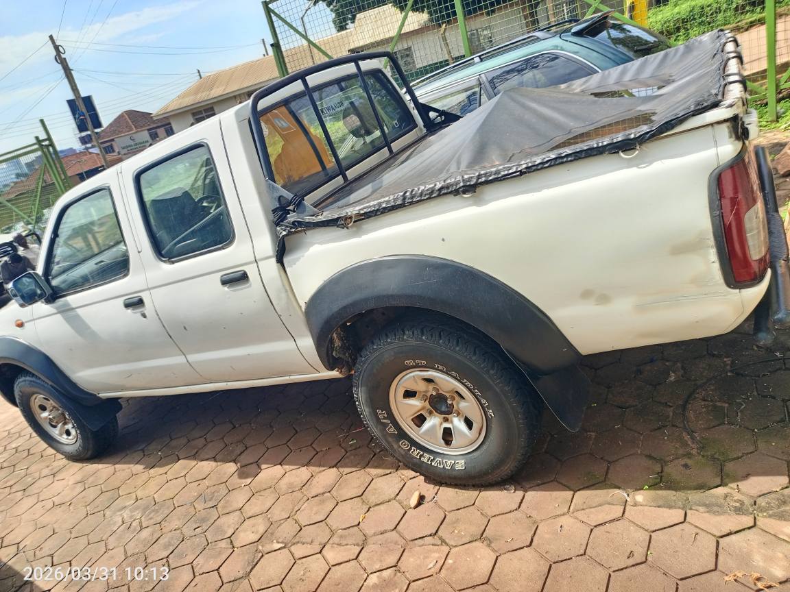 A picture of NISSAN HARDBODY