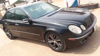 A picture of E350 4MATIC BENZE