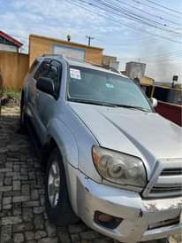 A picture of Toyota 4 runner