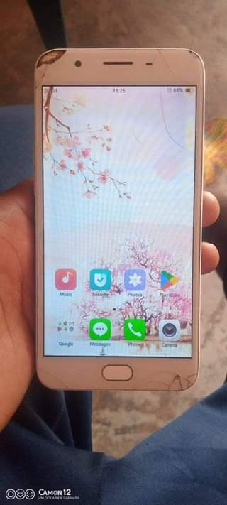 A picture of nauza hiyo oppo a57s gb 64 ram4 njoo uchukue