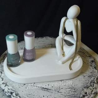 A picture of Concrete handcart decors