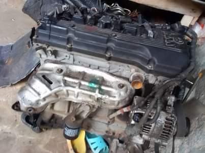 A picture of Tokunbo engine 2tr Toyota Hilux engine for sale complete engine