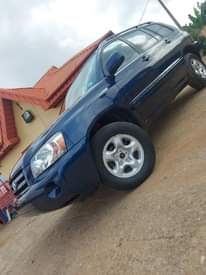 A picture of Toks 2005 toyota highlander