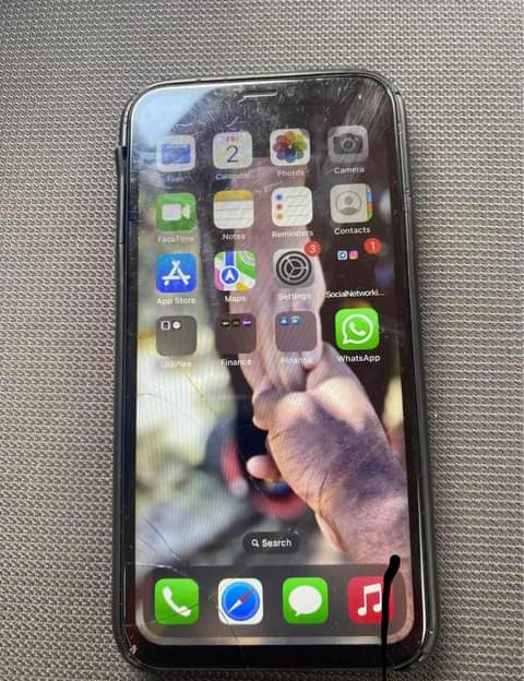 A picture of IPHONE X GB 64