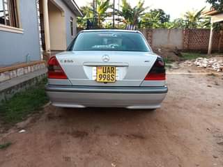 A picture of Mercedes Benz C 200