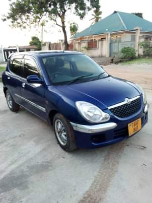 A picture of Toyota DUET blue Cc980
