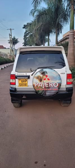 mitsubishi pajero
