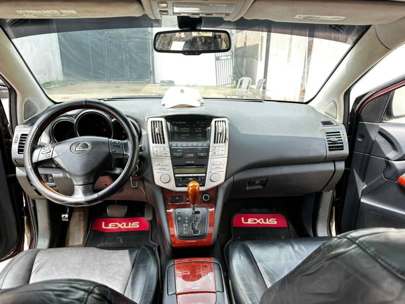 A picture of Lexus Rx 350