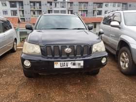 A picture of Toyota kluger 2003 model 2400cc 20 million Call 0757953488