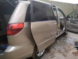A picture of Registered 2006 Toyota Sienna LE Baked On First Body
