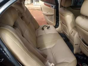 A picture of Distress and dealers deal Lexus ES 330 with UNTAMPERED ENGINE