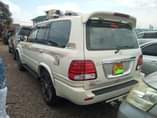 A picture of 2002 Toyata LAND CRUISER