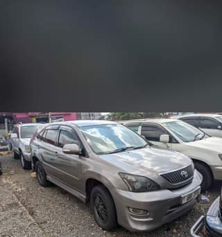 A picture of Toyota Harrier