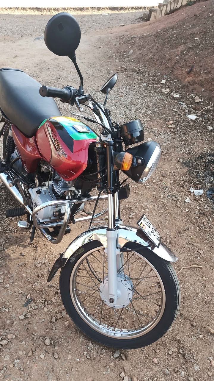 A picture of 2021 Bajaj 2021