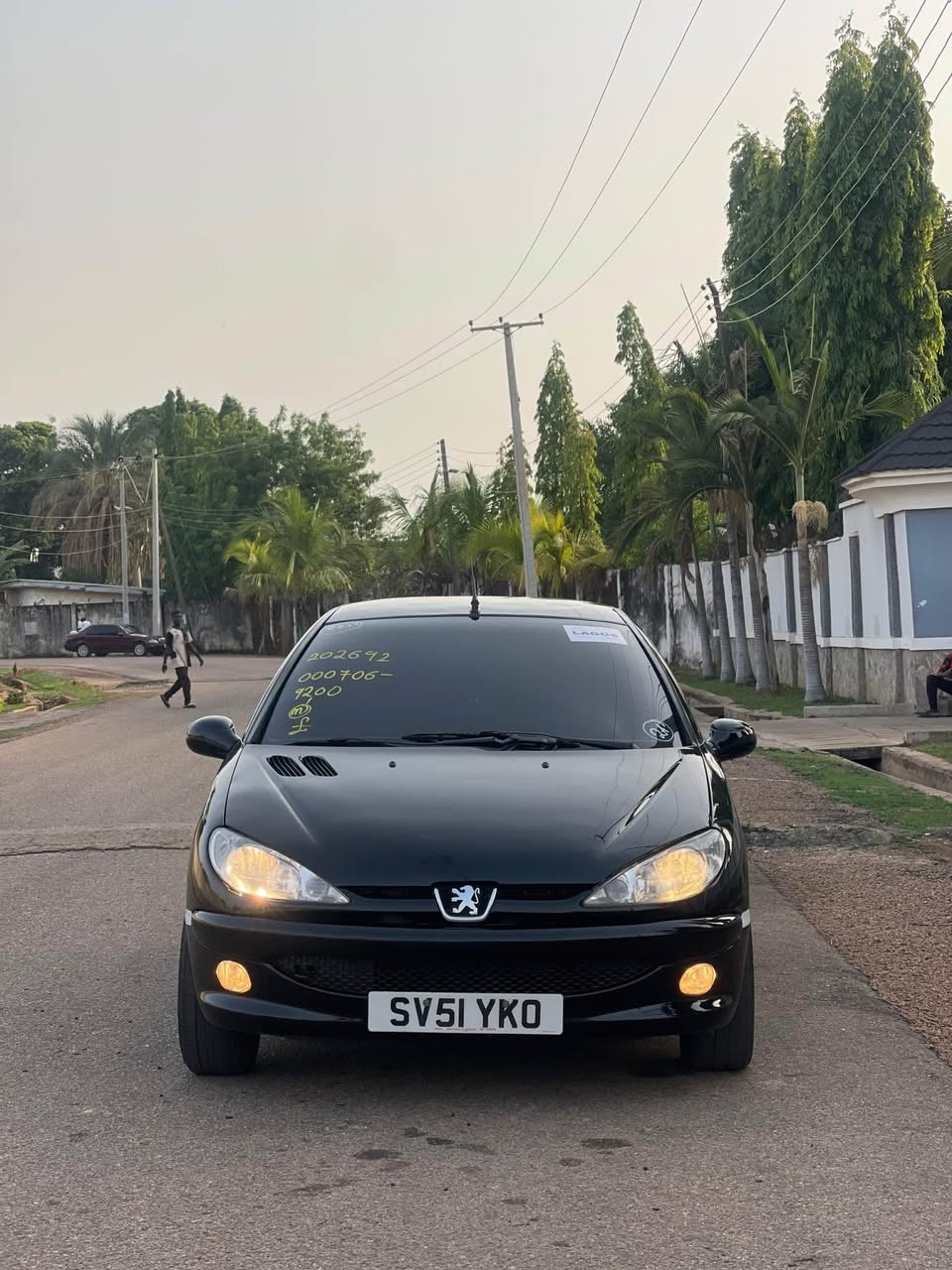 A picture of PEUGEOT 206