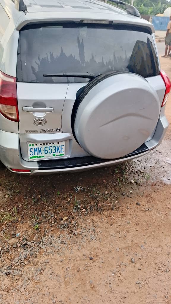 A picture of Toyota RAV4 2010