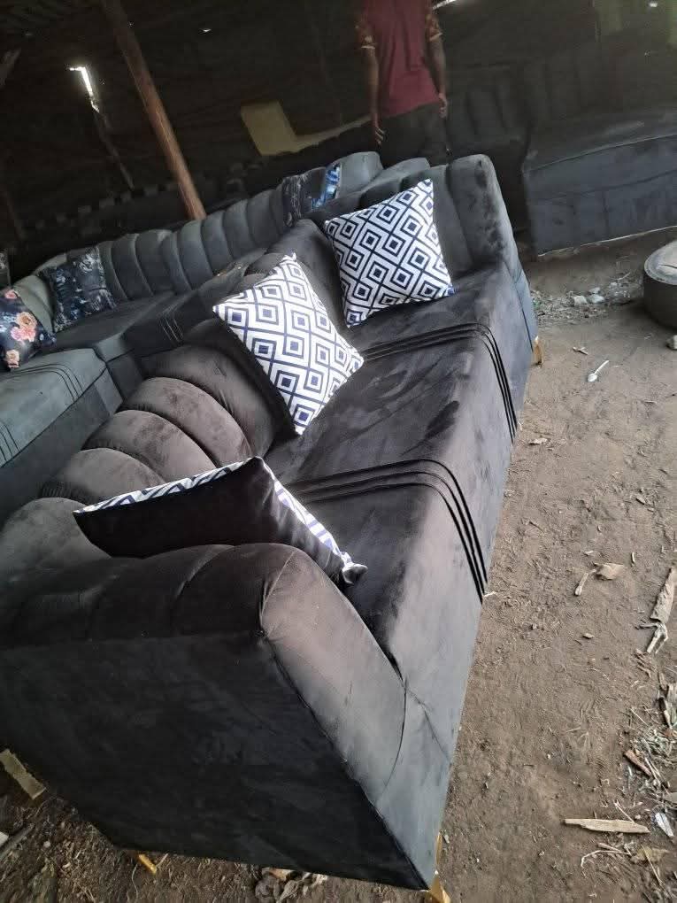 classifieds/furniture sofas