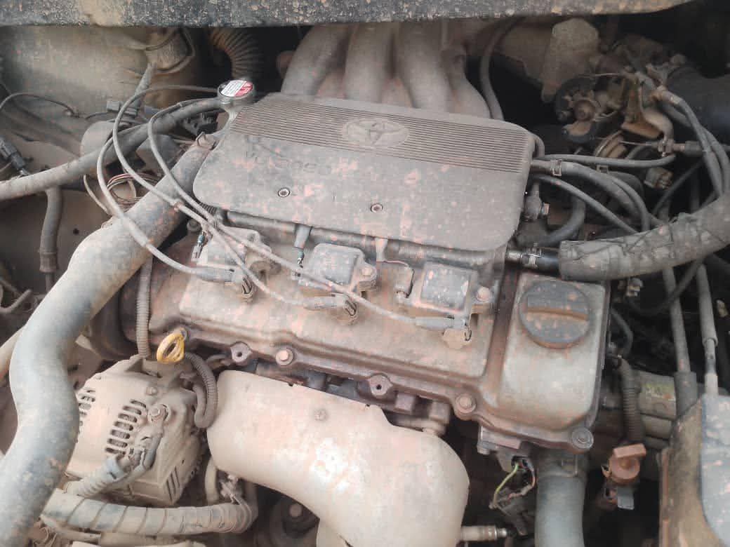 A picture of 1999 Sienna toyota
