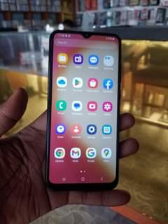 A picture of Samsung a04e