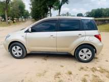 A picture of Toyota ist 7 5 milion
