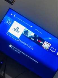 A picture of Ps 4 slim