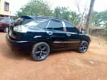 A picture of Nigeria used Lexus Rx 330 Engine and gear is percent