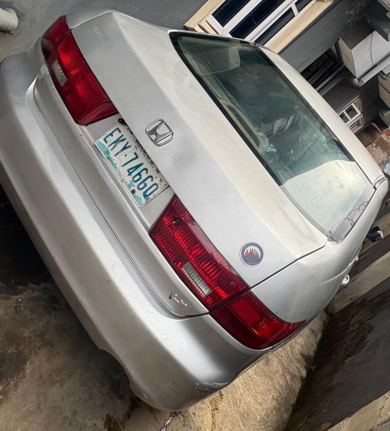 A picture of Honda Accord 2005 Painted Engine Gear and Ac are working