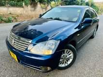 A picture of Toyota crown