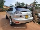 A picture of 2005 Toyota Harrier Car