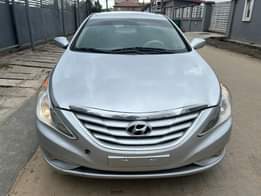 A picture of Hyundai Sonata 2013 model Few years used with low mileage