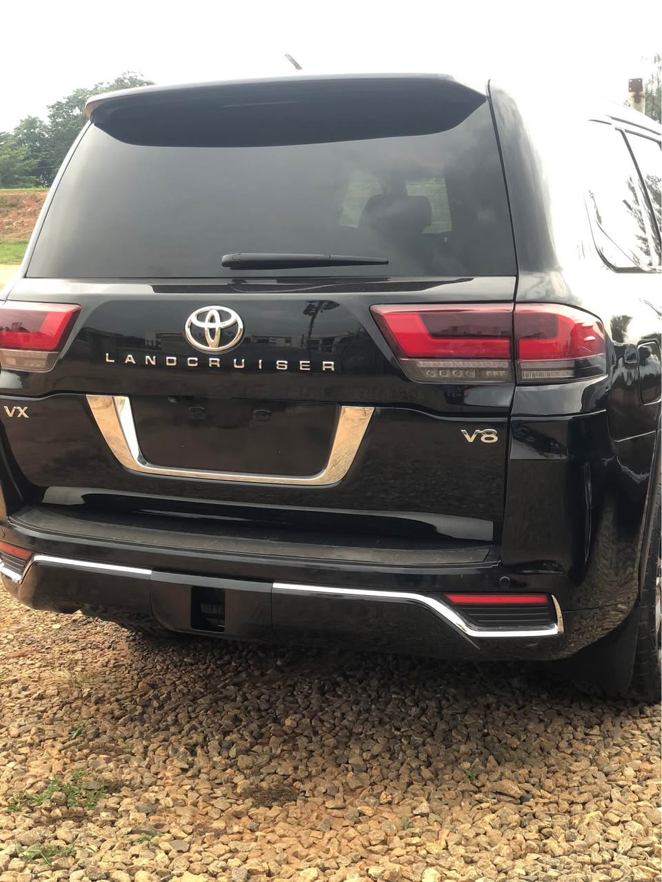 A picture of Toyota Land cruiser bought brand new 013 upgraded to 2024
