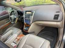 A picture of This is extremely clean lexus rx330 2005 model freshly bath