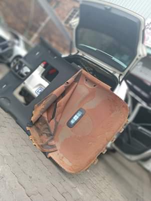 CARS &.
