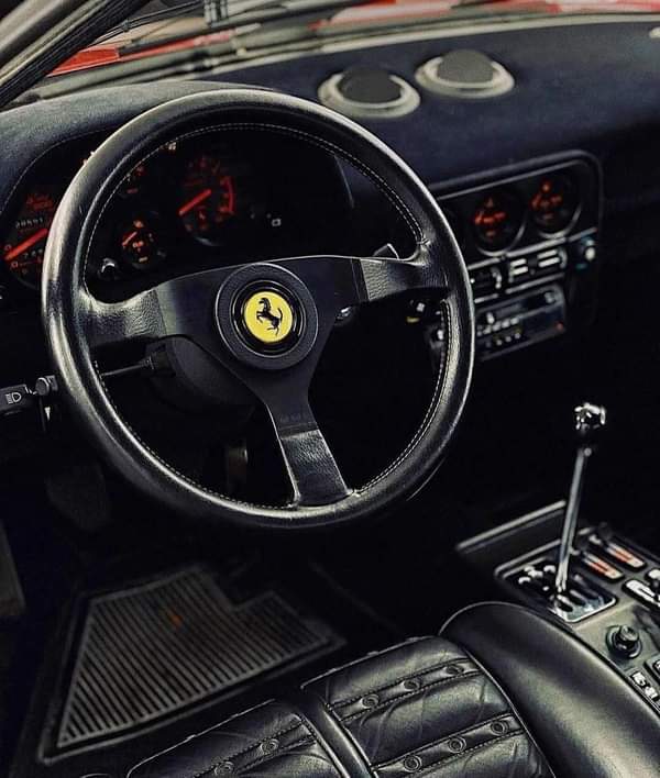 A picture of Ferrari 288 GTO was the bridge between the past and