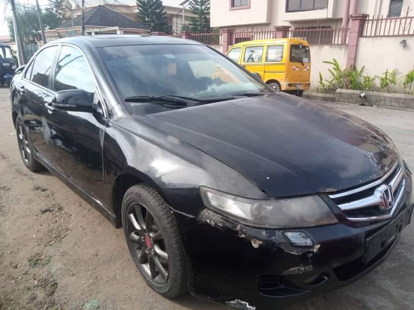 A picture of 2007 Honda Accord in very good condition sound engine gear