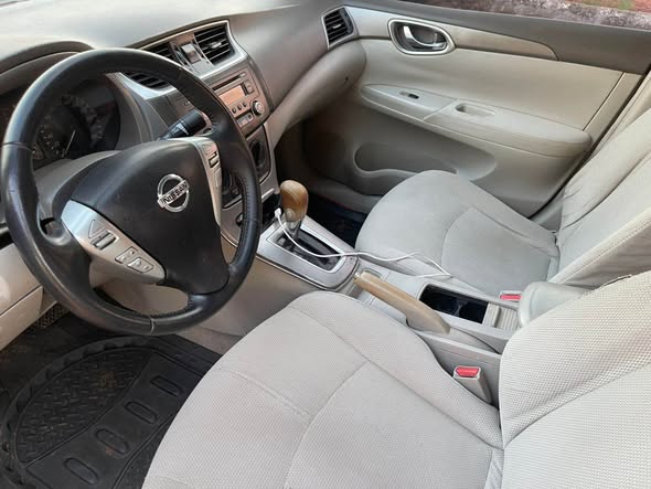 A picture of 2013 Nissan Sentra