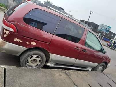 A picture of 2002 Toyota Sienna Other