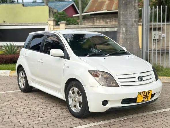 A picture of IST Bei 11 8million Iko Mwanza Petrol Automatic 0693 640