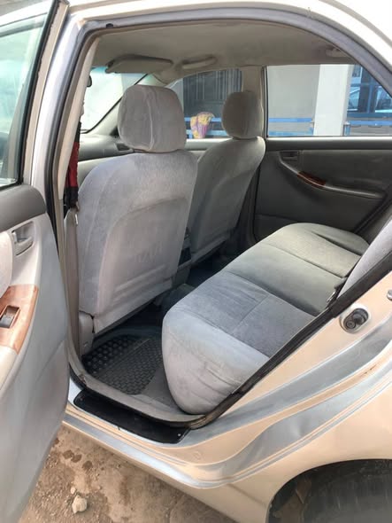 A picture of Toyota Corolla 04