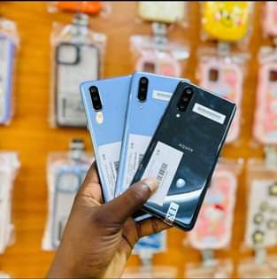 A picture of Pata Simu Kuanzia Tsh 130 000 0713925607 Karibu Dukani