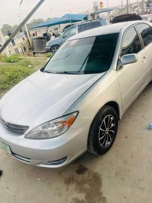 A picture of 2004 Toyota Camry