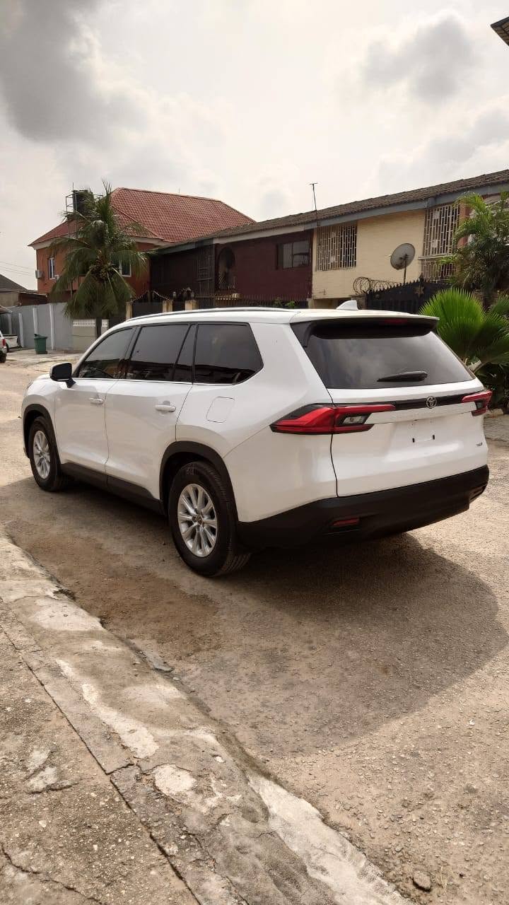 A picture of 2024 GRAND TOYOTA HIGHLANDER