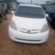 A picture of 2006 Toyota sienna 06