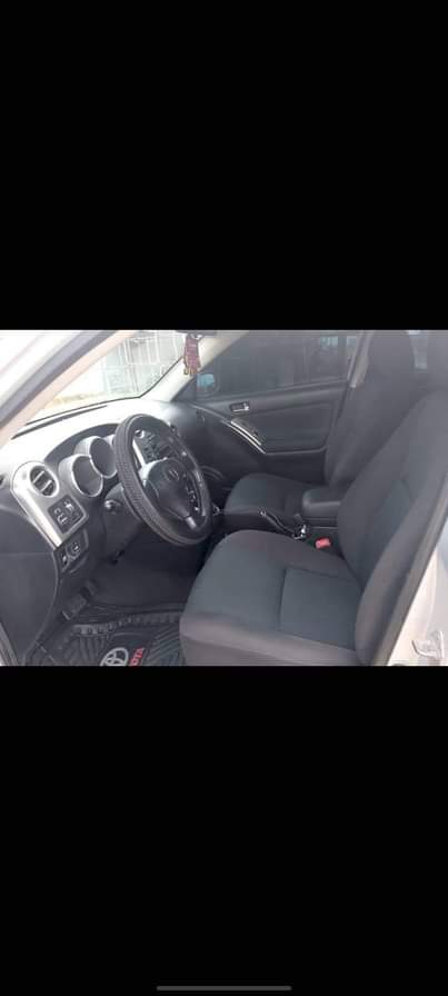 A picture of 2006 Toyota matrix 2006