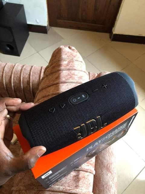 A picture of JBL CHARGE 5 WIFI