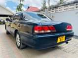 A picture of Toyota cresta