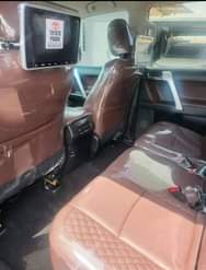 A picture of Land cruiser prado Beverly used 2015 model Just like new