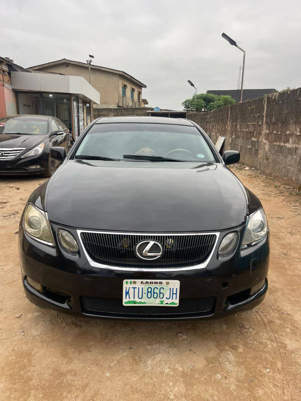 A picture of Lexus GS350 first body 2008
