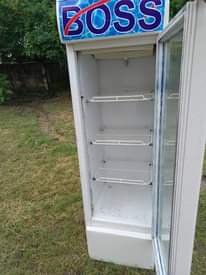A picture of Boss display fridge Lita 400 Linapooza sanaaa Bei 480000 Pigaa